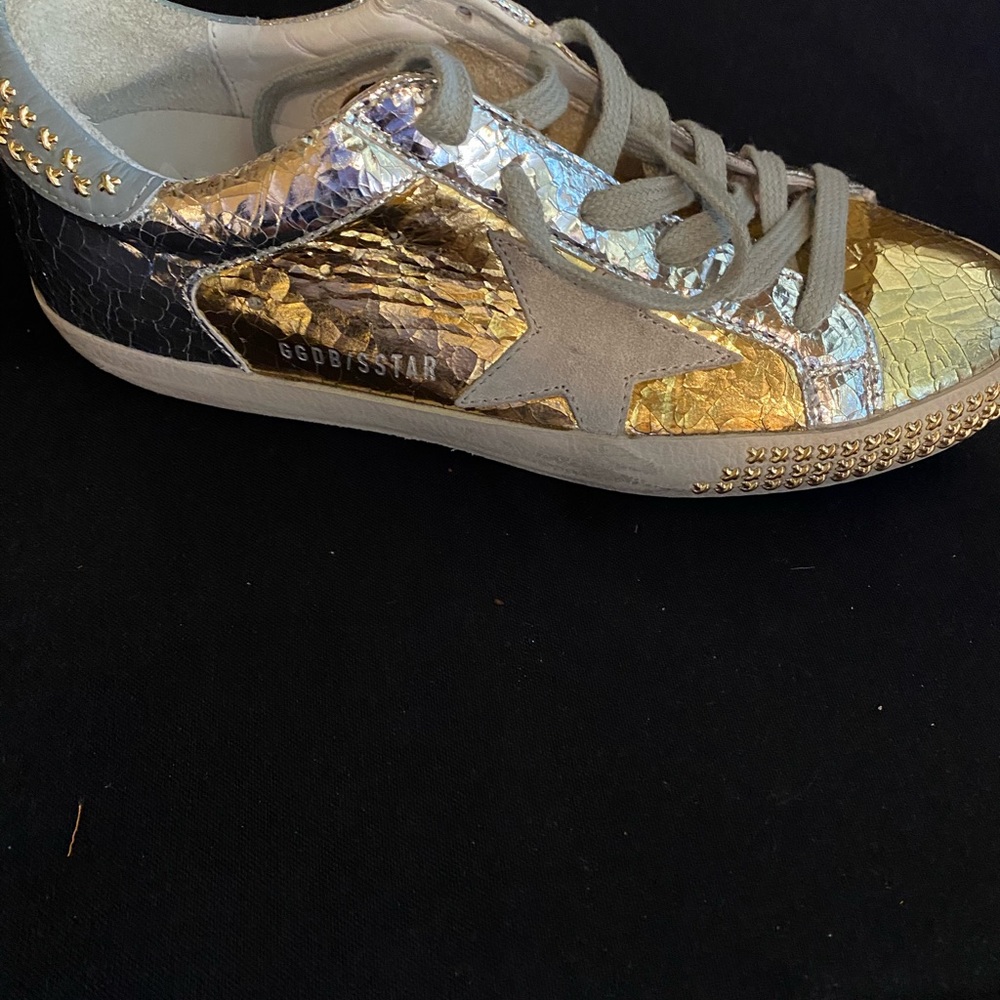 Golden Goose Deluxe Brand Superstar Size 36